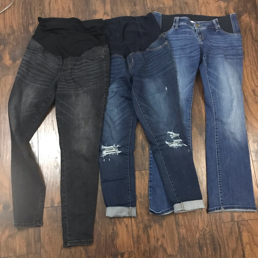 Lot of 3 maternity jeans distressed size 8